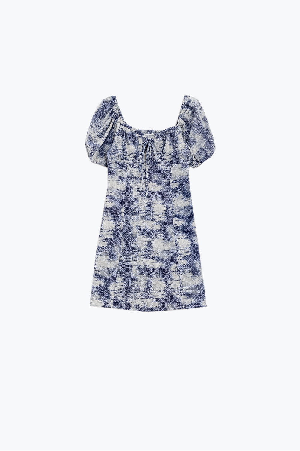 Vestido curto com mangas bufantes em estampado azul e branco abstrato