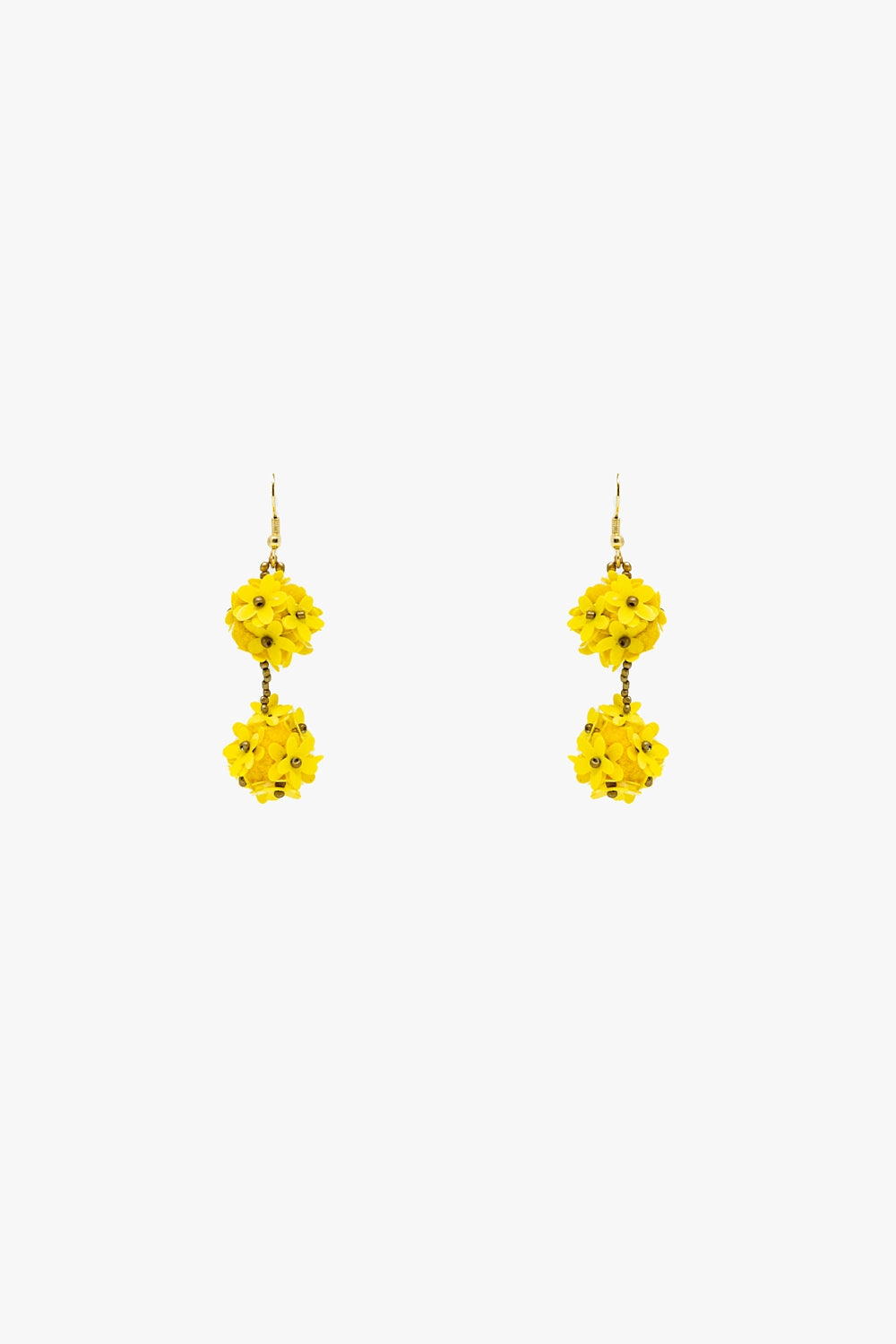 Brincos de flores em forma de gota com margaridas amarelas