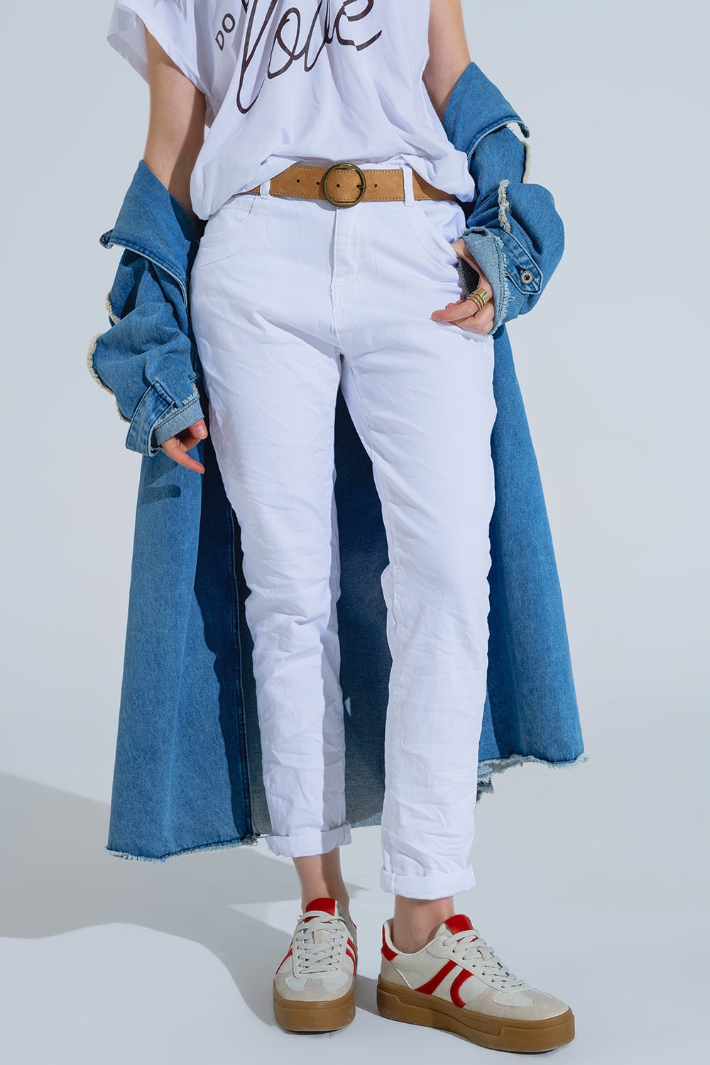 Calças de ganga skinny brancas com vincos