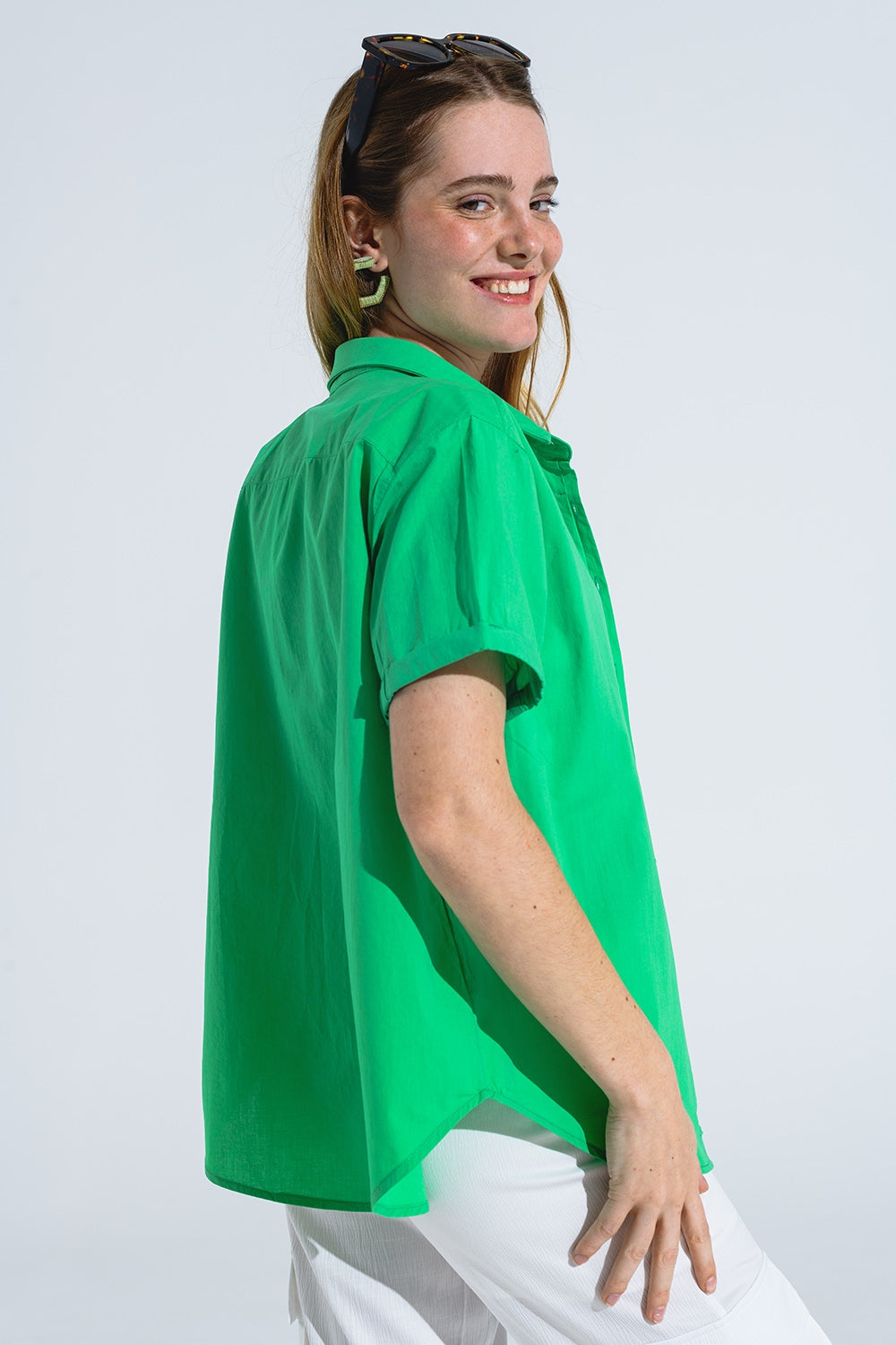 Camisa de manga curta com botões descontraída em verde