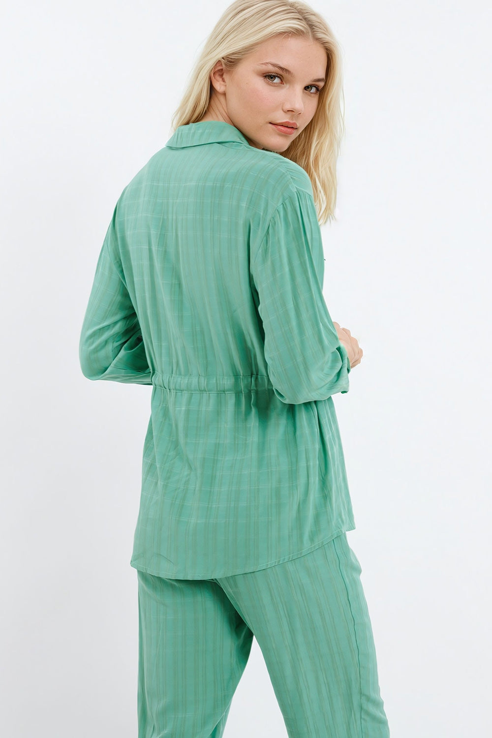 Camisa de manga comprida de cintura atada em verde