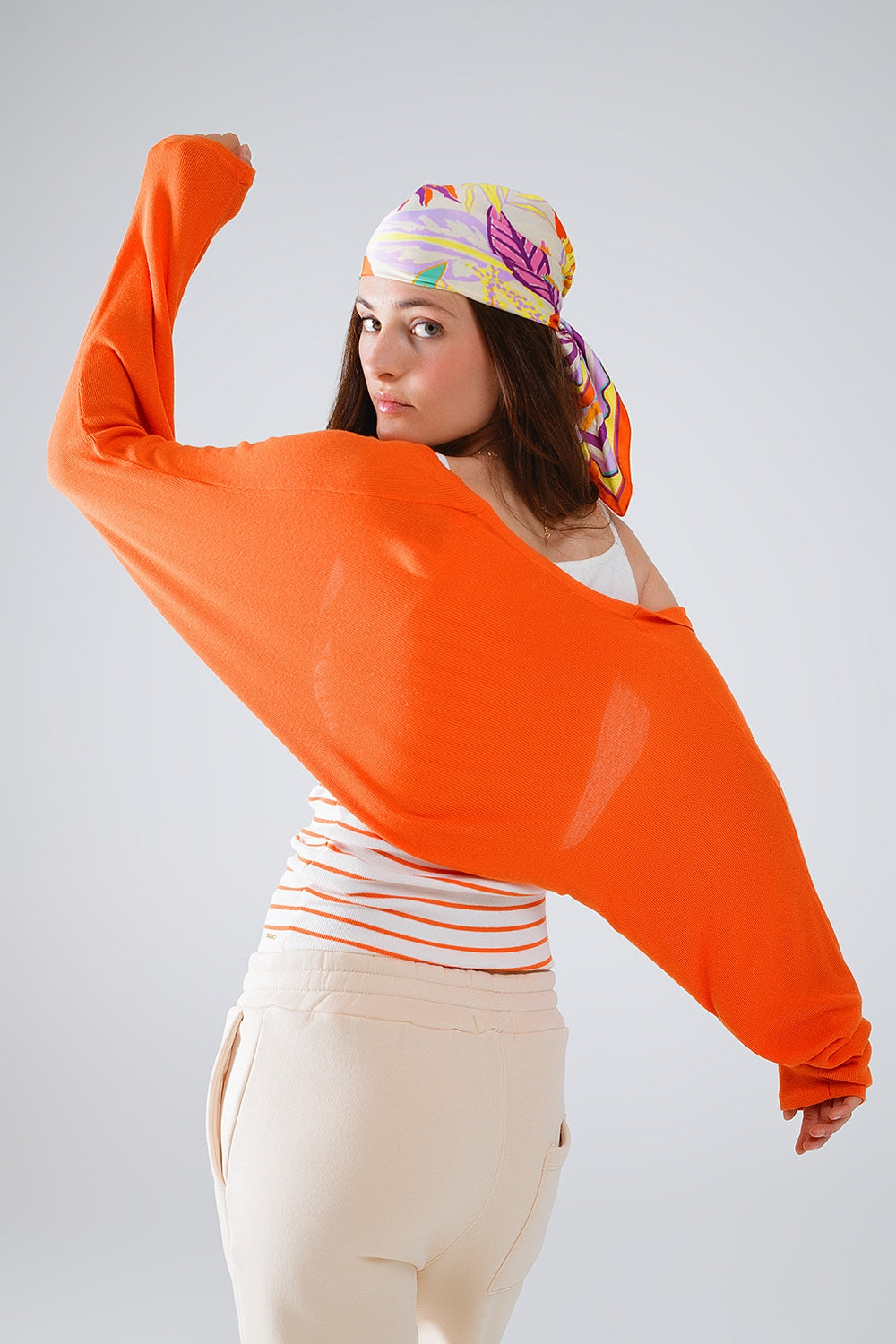 casaco bolero de malha fina cor de laranja