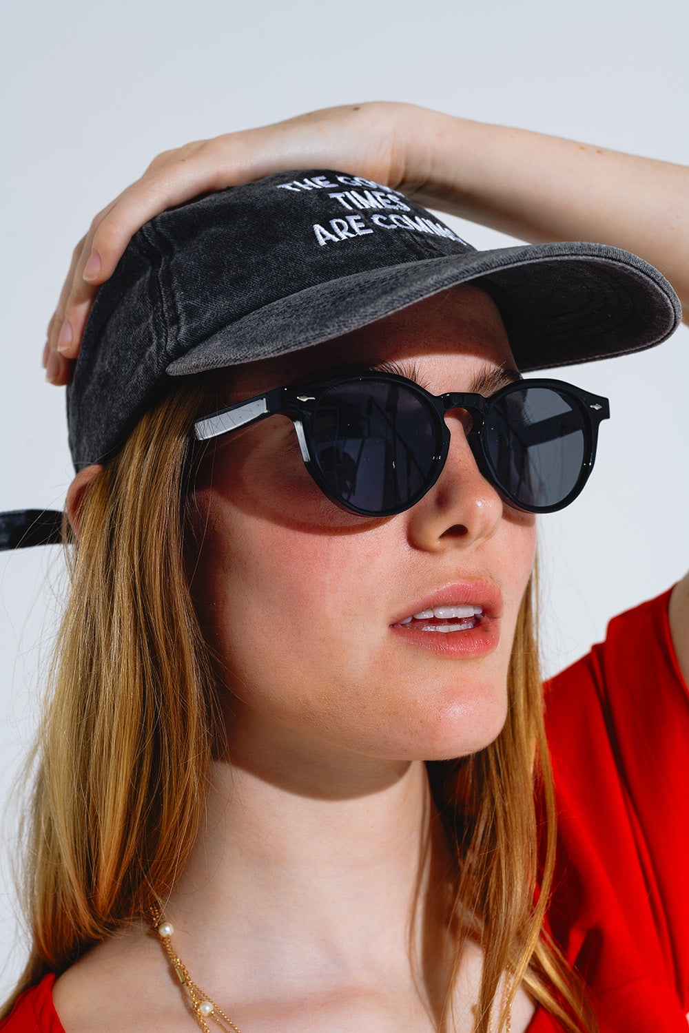 Retro Round Sunglasses With Smoke Black Lens em preto