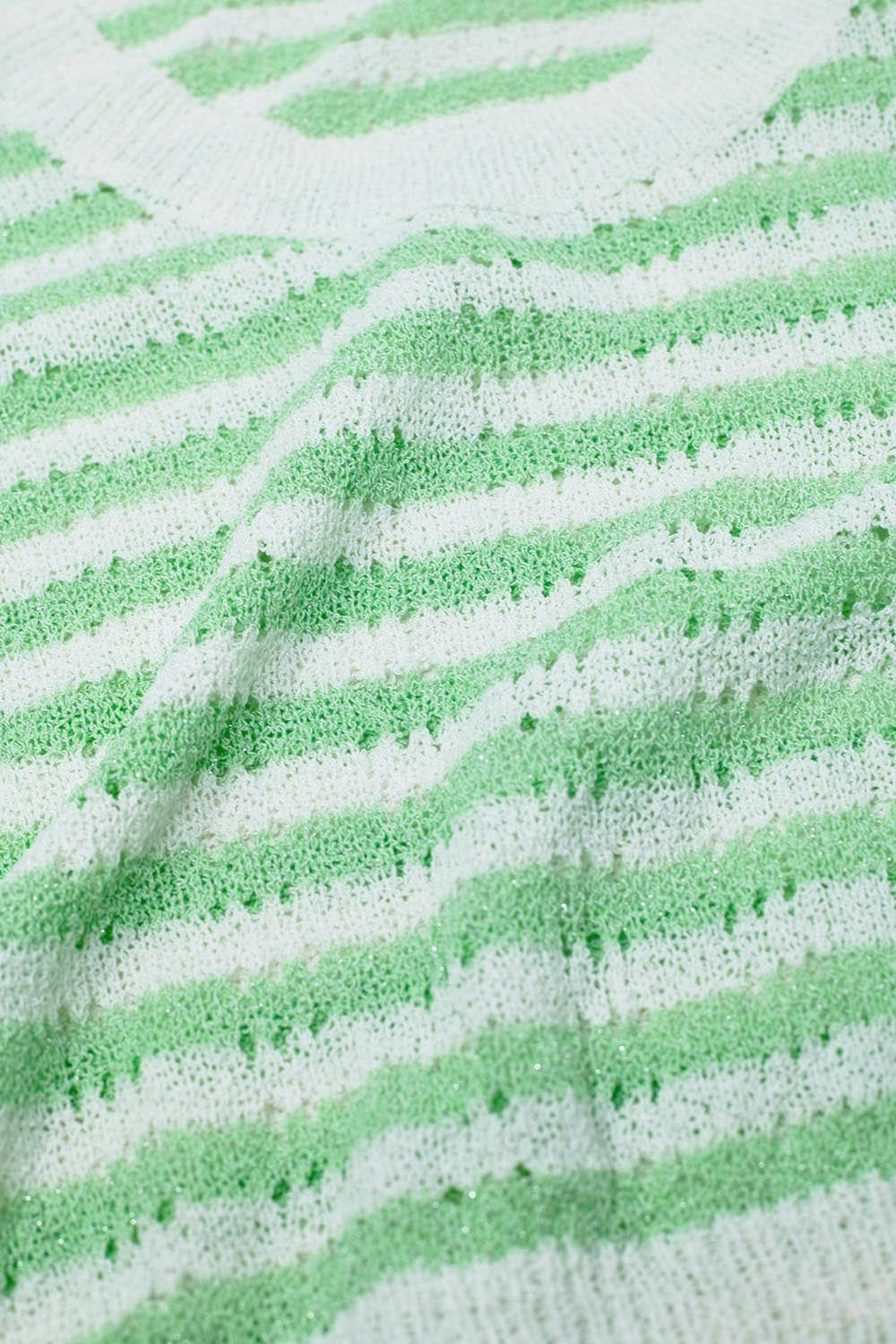 Camisola de malha aberta com corte às riscas e sem mangas em verde e branco