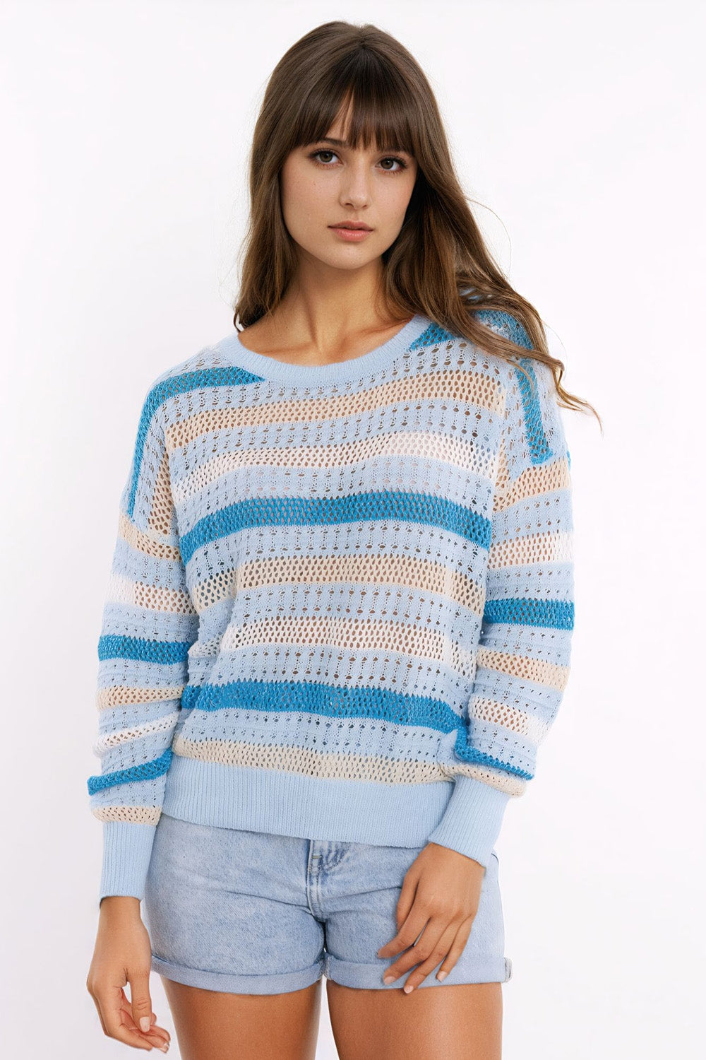 Camisola de malha azul com riscas azuis e brancas