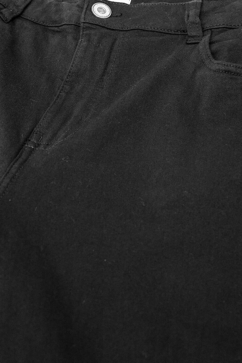 Calças de ganga básicas skinny com tornozelo em preto