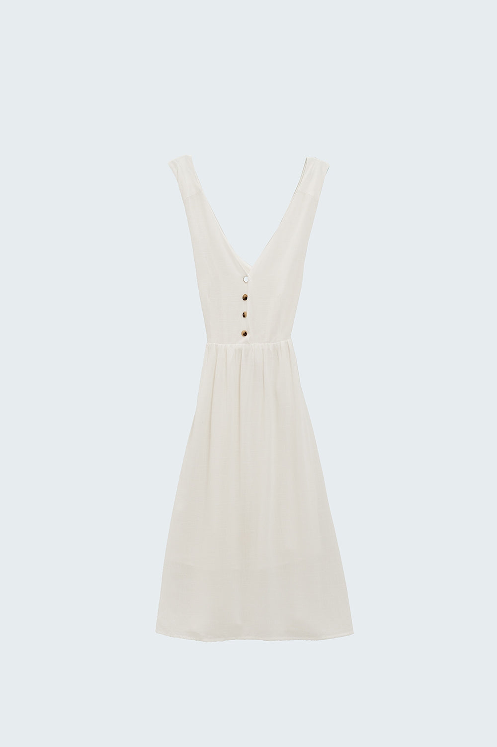 Vestido branco com pormenor de botões