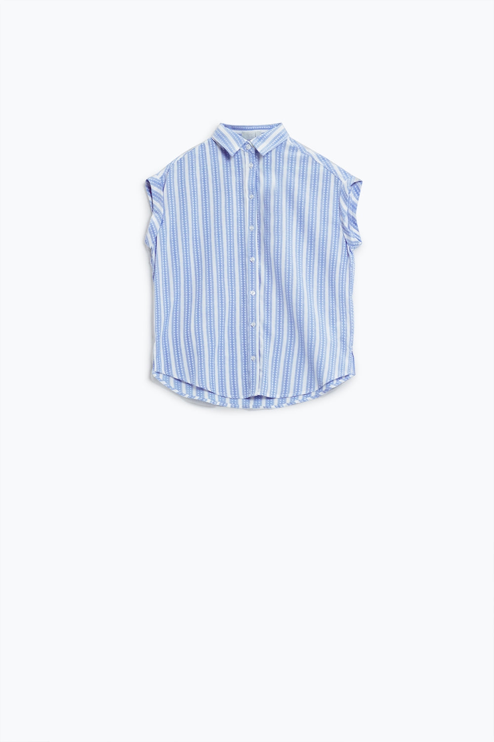 Blusa azul com riscas verticais e mangas curtas