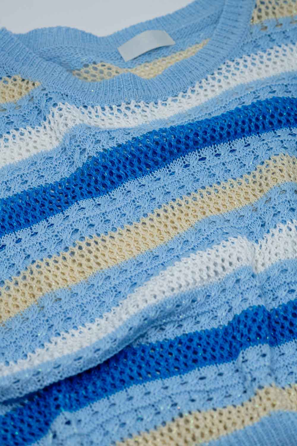 Camisola de manga comprida azul multicolorida com gola de barco