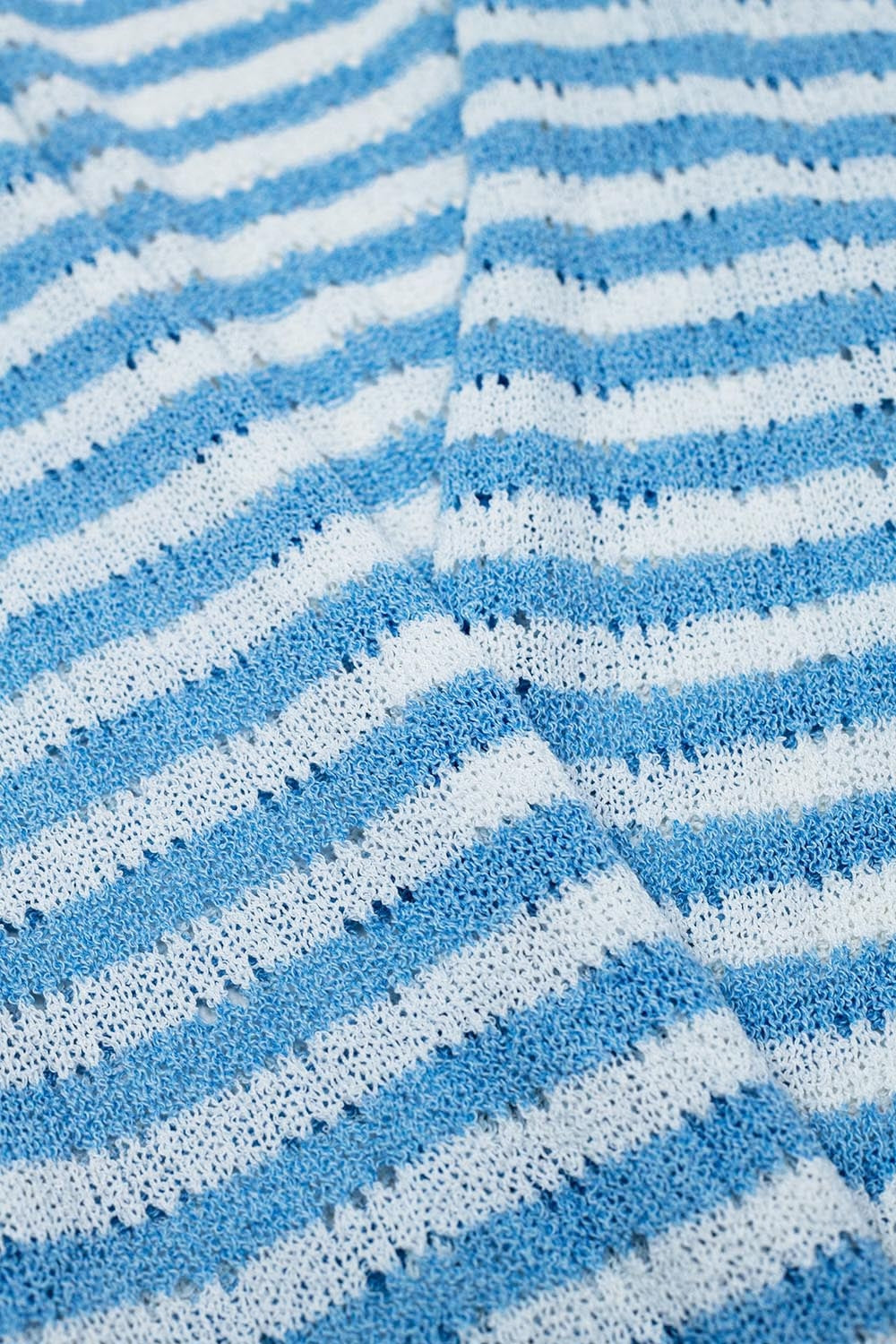 Casaco de malha azul estilo Boho com riscas de malha Pointelle e pormenores de franjas