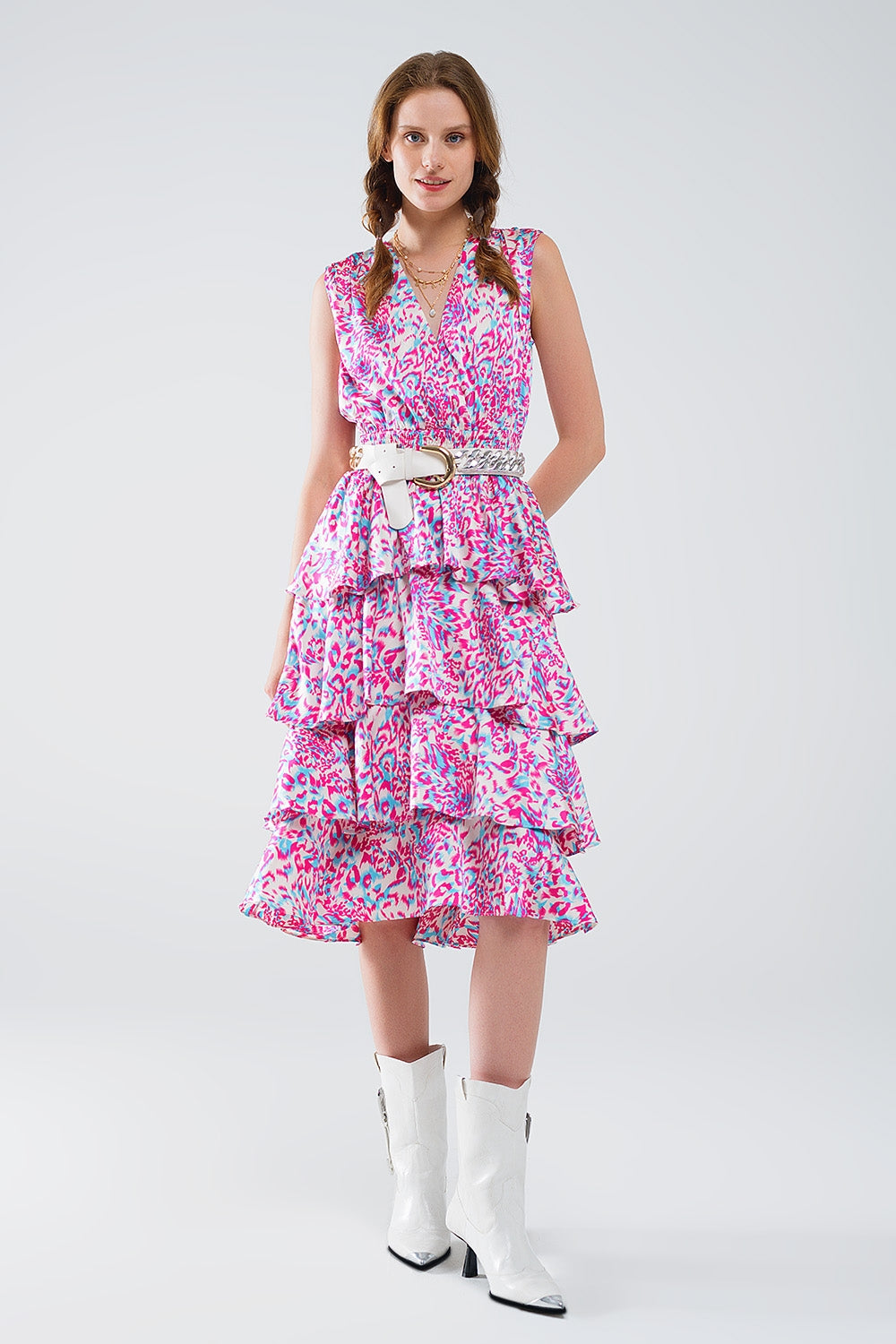 Vestido midi branco com rufos e estampado animal multicolorido