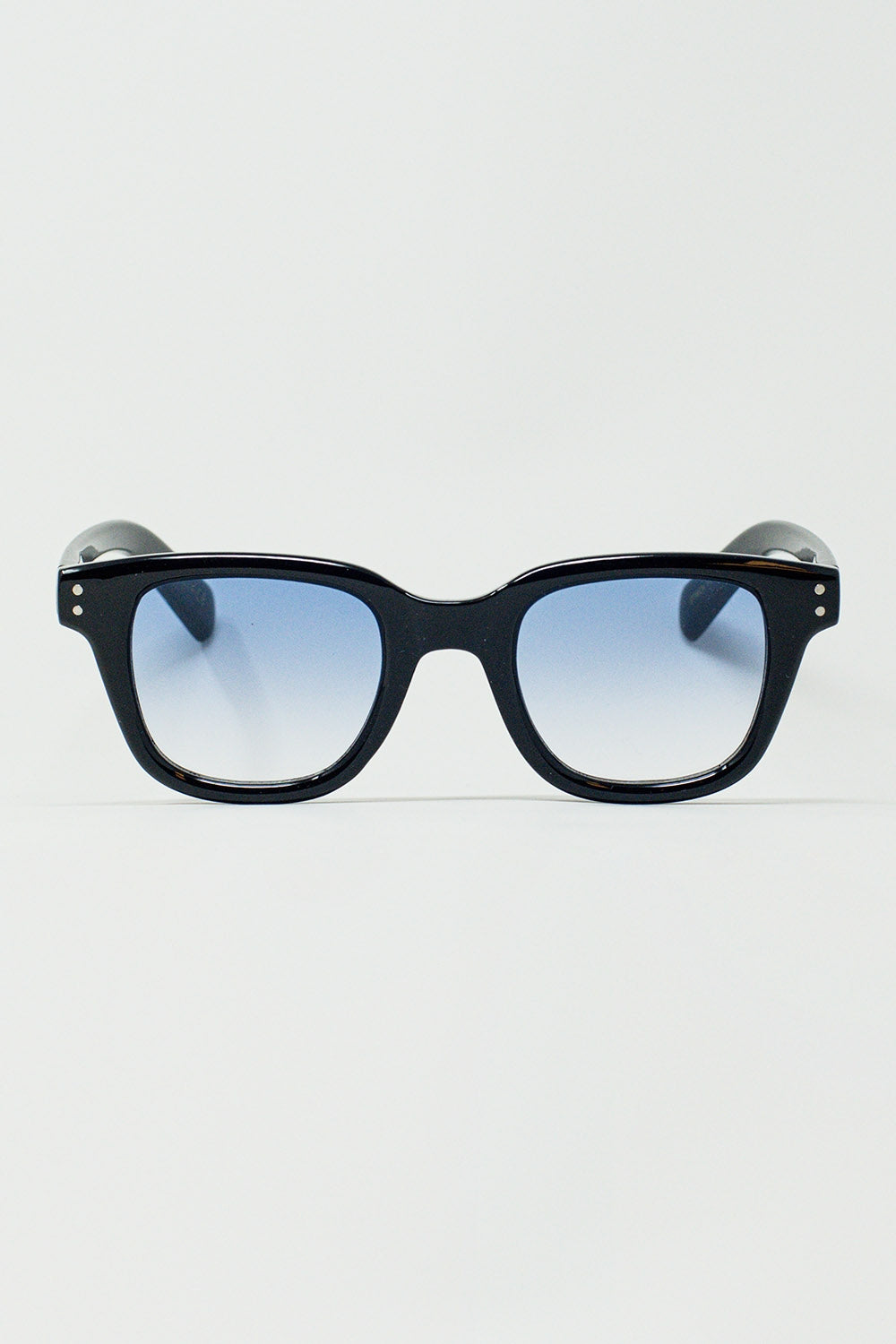 Óculos de sol redondos retro com lente azul fumada em preto