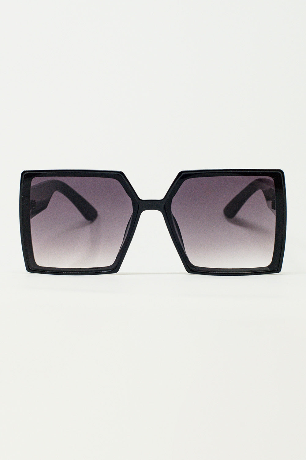 Óculos de sol quadrados e oversized em preto