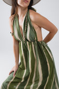 Vestido maxi com decote em V haltere e fendas laterais em verde às riscas Tie-dye