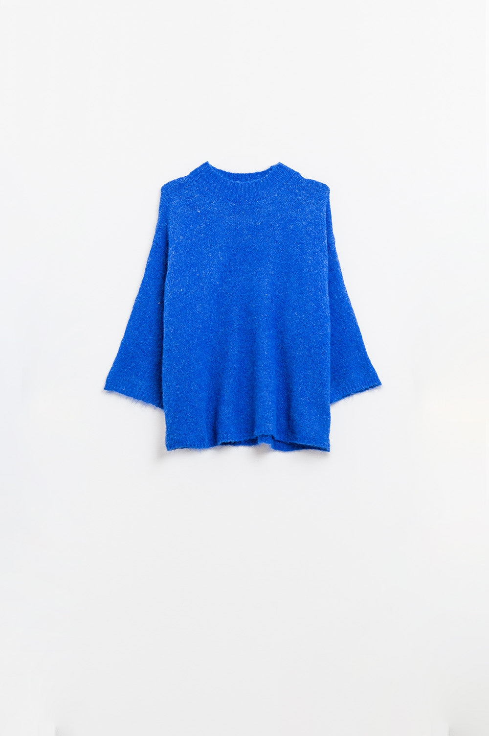 Camisola descontraída com manga francesa e gola redonda em tinta azul