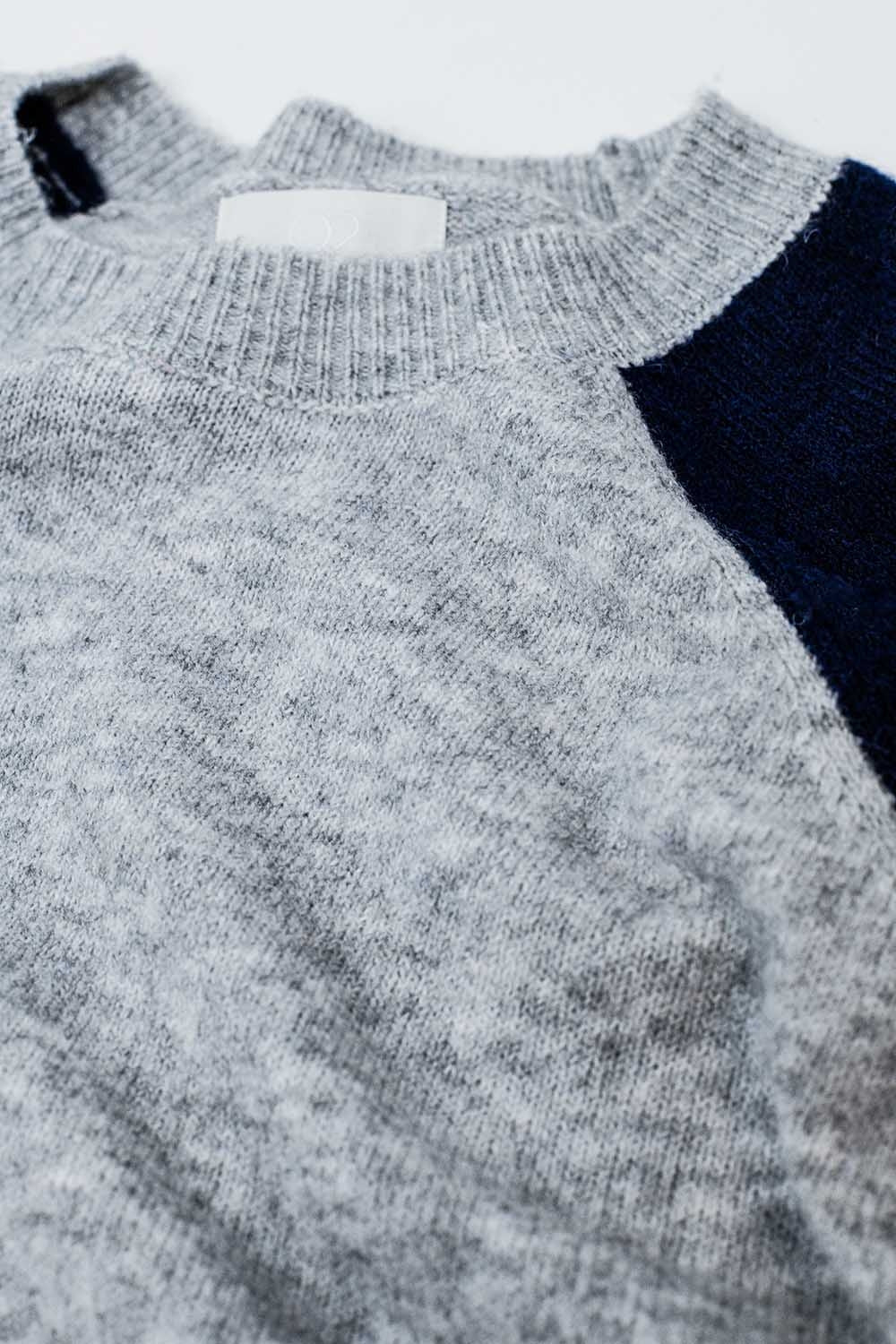 Camisola bicolor com manga raglan em azul-marinho e cinzento