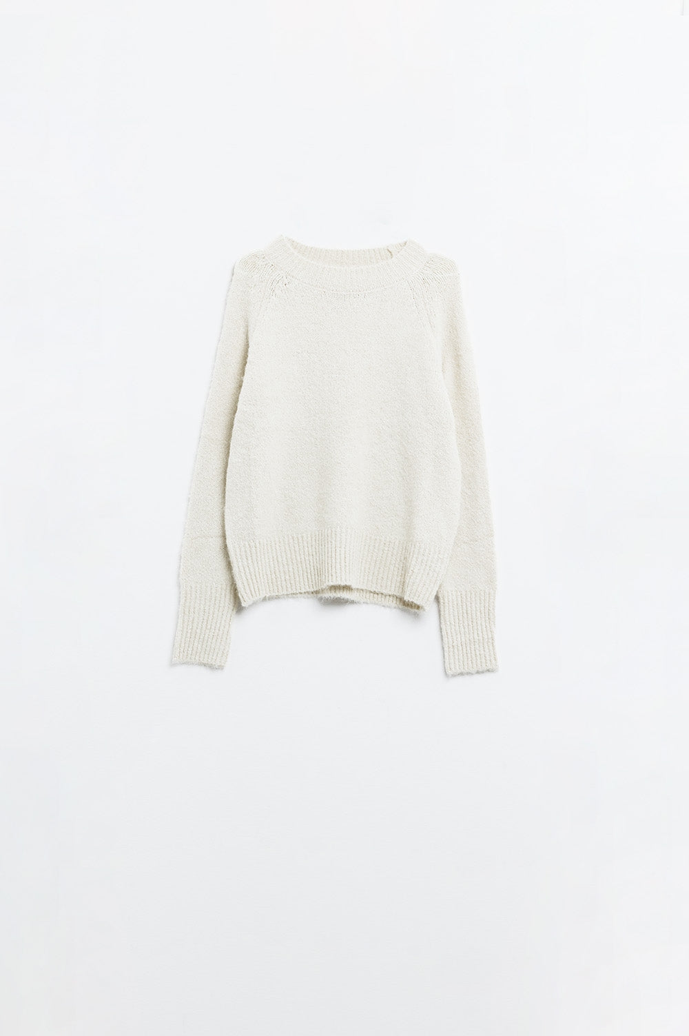Camisola básica de malha com gola redonda em cor creme