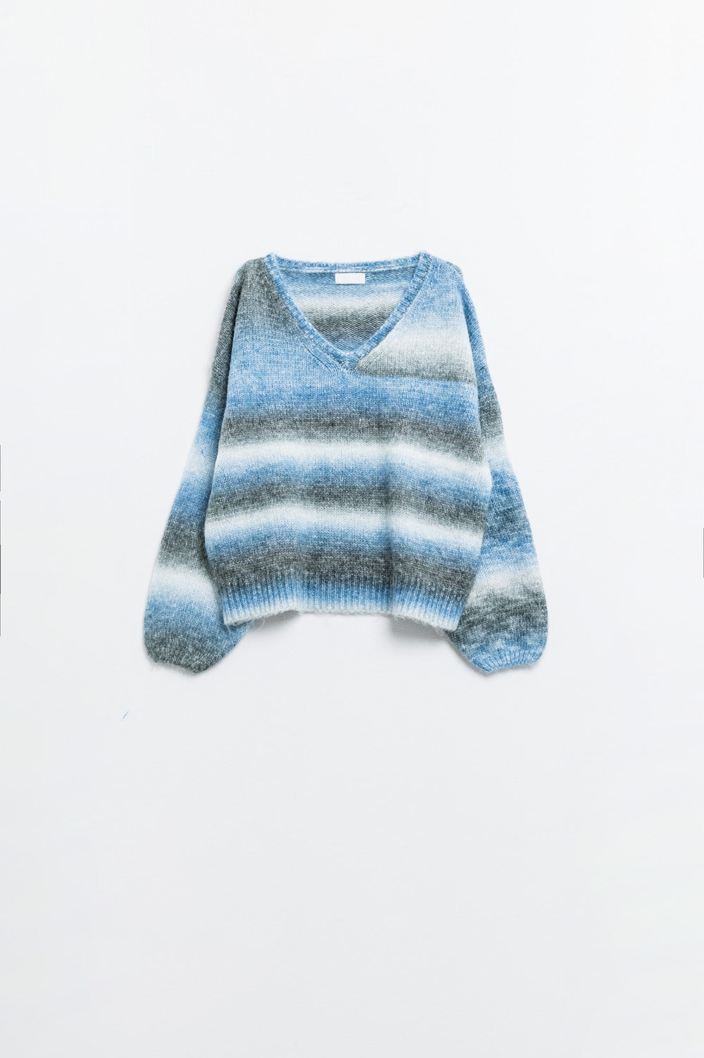 Camisola de gola em V solta com riscas azuis e cinzentas