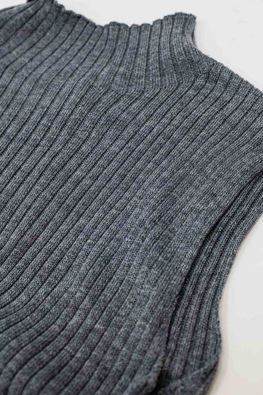Camisola de lã de malha fina sem mangas em cinzento