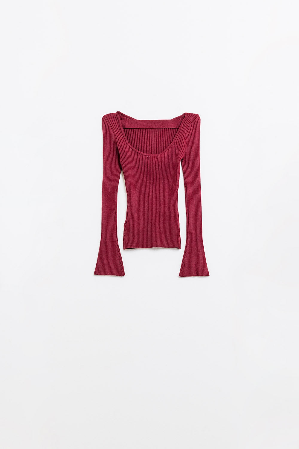 camisola com nervuras bordeaux aberta nas costas