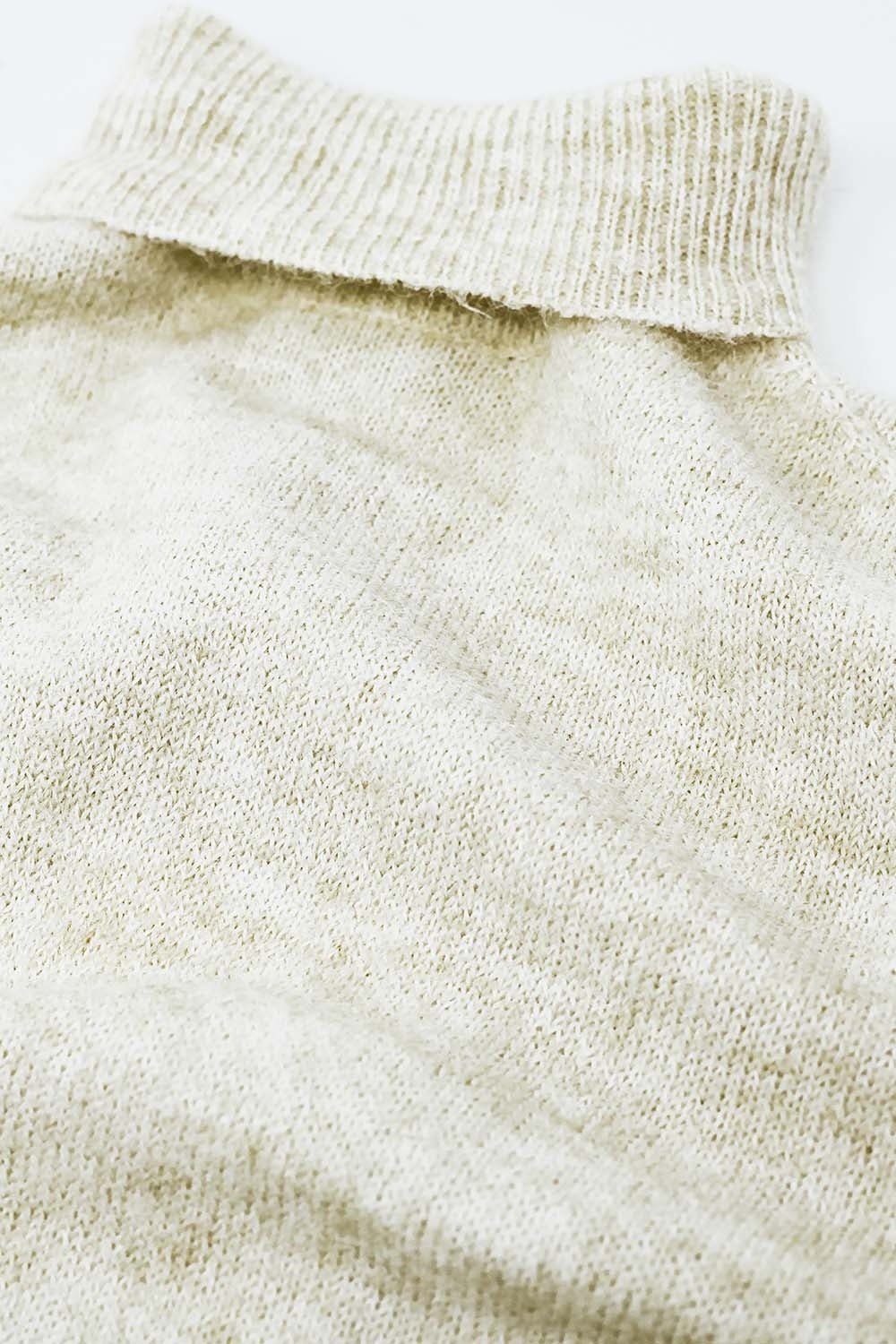 Camisola de gola alta fofa e descontraída em creme