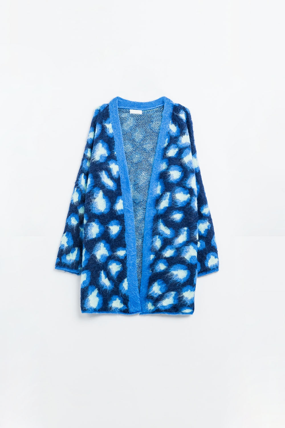 Casaco azul com estampado de leopardo e lã